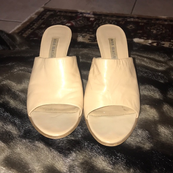 Sandals - Picture 1 of 4